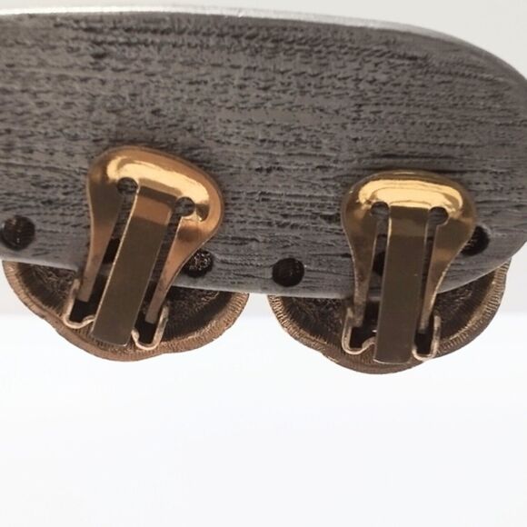 Vintage Gold Tone Swirl Faux Pearl Clip On Earrings - Picture 4 of 6